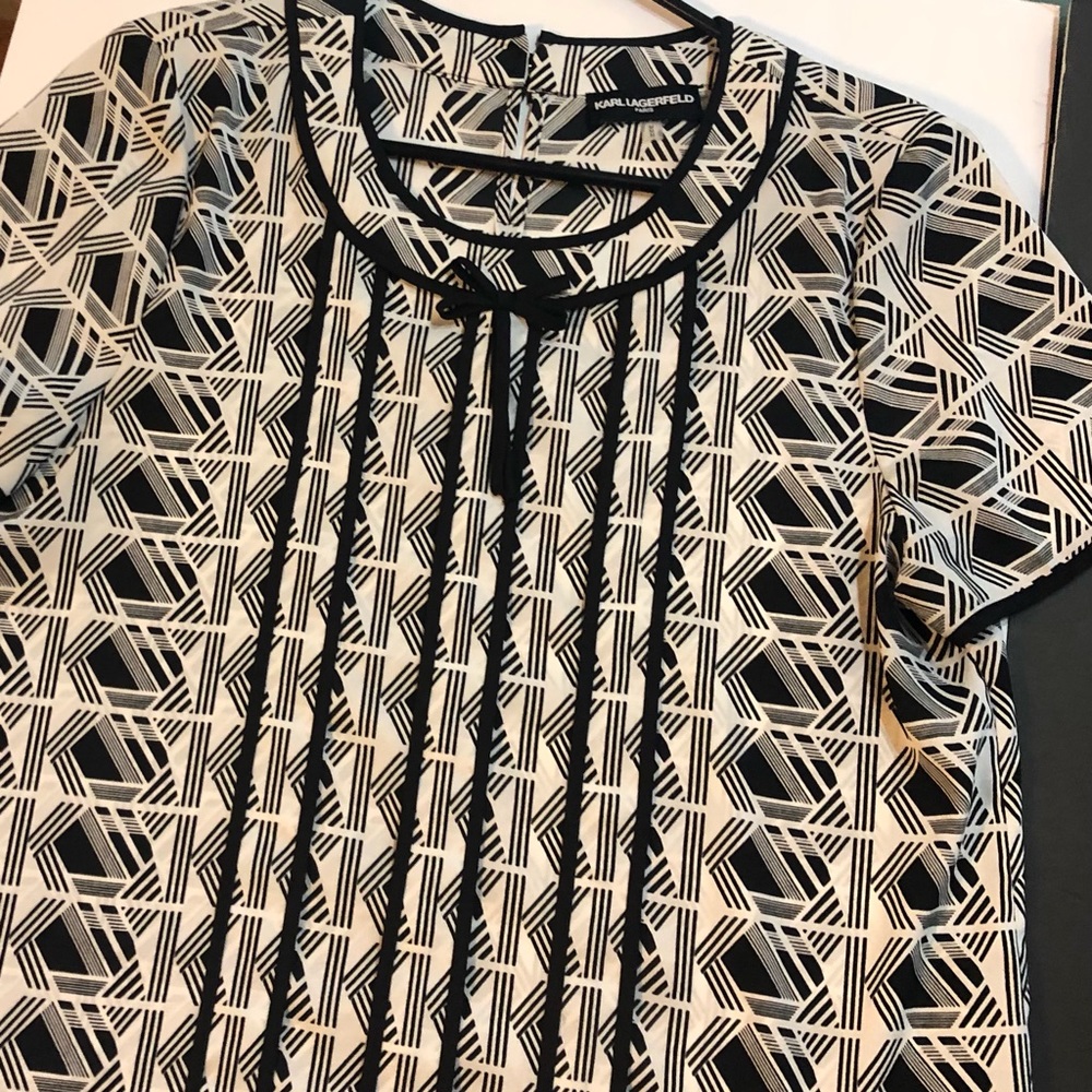 Karl Lagerfeld Paris size medium